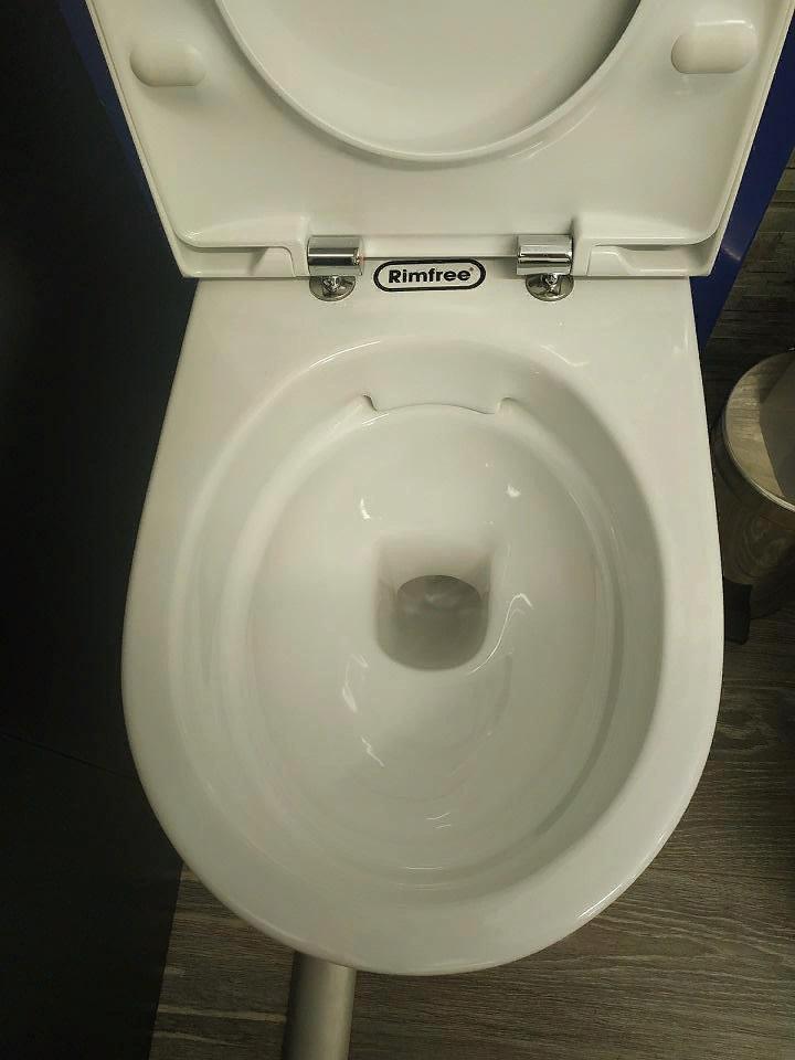 Унитаз подвесной без ободка Geberit iCon 500.784.01.1