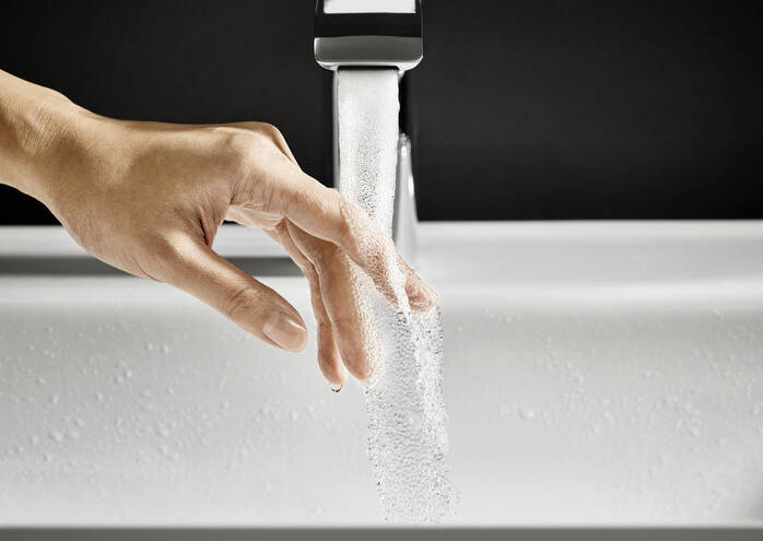 Hansgrohe Vivenis Смеситель для раковины 75020000