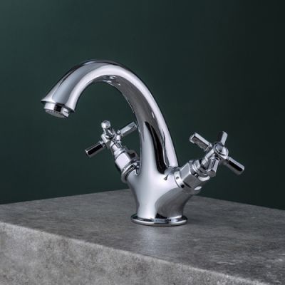 Gattoni TRD Смеситель для раковины, 1 отв., ручки Paris, цвет: хром TR320/18C0